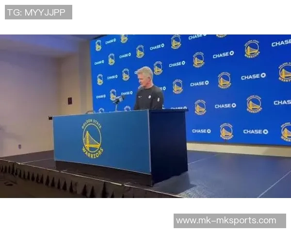 科尔称赞库明加成长显著角色定位清晰出手减少无所畏惧