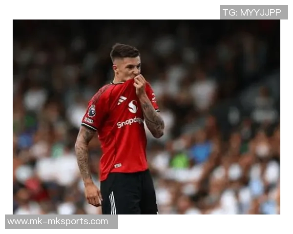 曼联全队团结一致支持阿莫林高层沟通彰显帅位稳定性